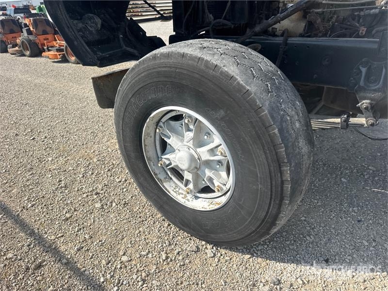 Ford L9000 Ūdens mašīnas
