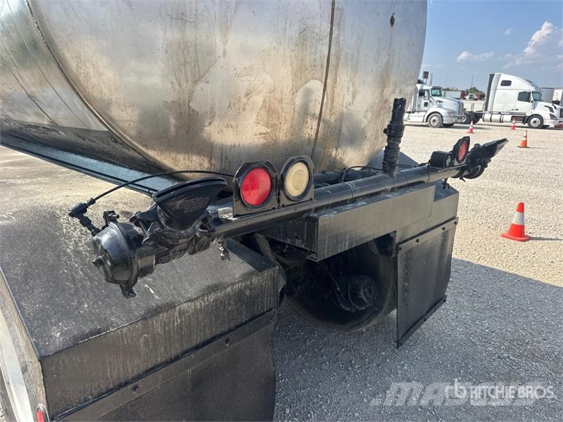 Ford L9000 Ūdens mašīnas