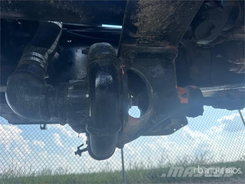 Ford L9000 Ūdens mašīnas