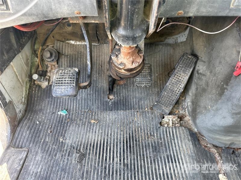 Ford L9000 Ūdens mašīnas