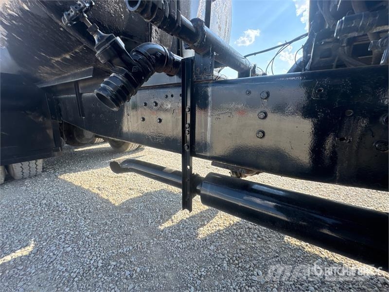 Ford L9000 Ūdens mašīnas