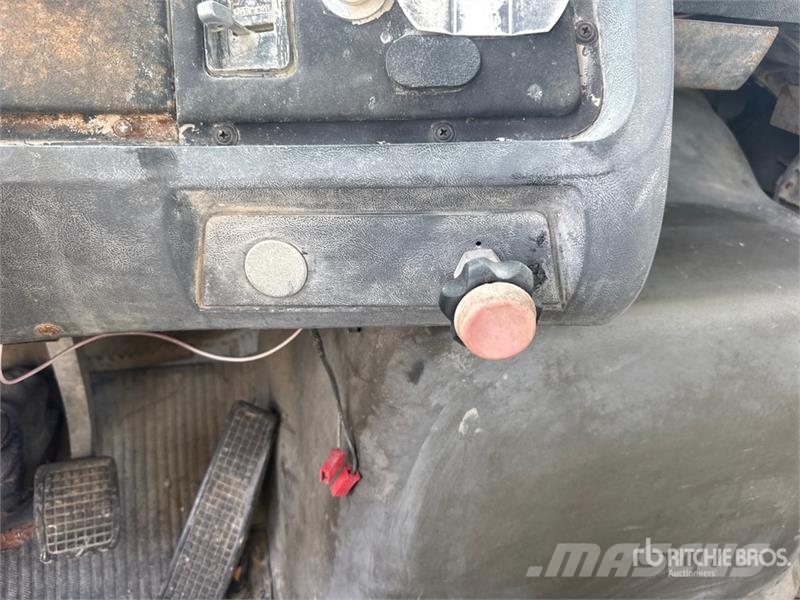 Ford L9000 Ūdens mašīnas