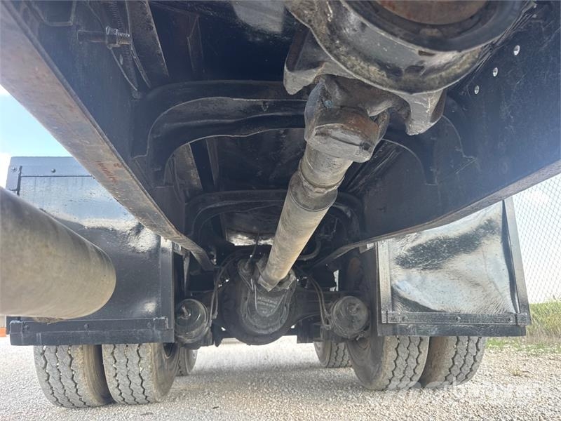 Ford L9000 Ūdens mašīnas