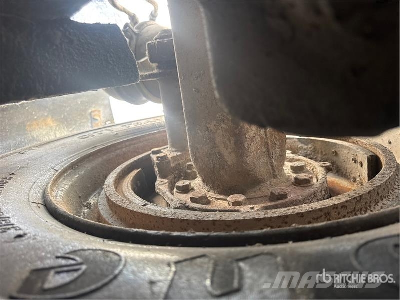 Ford L9000 Ūdens mašīnas