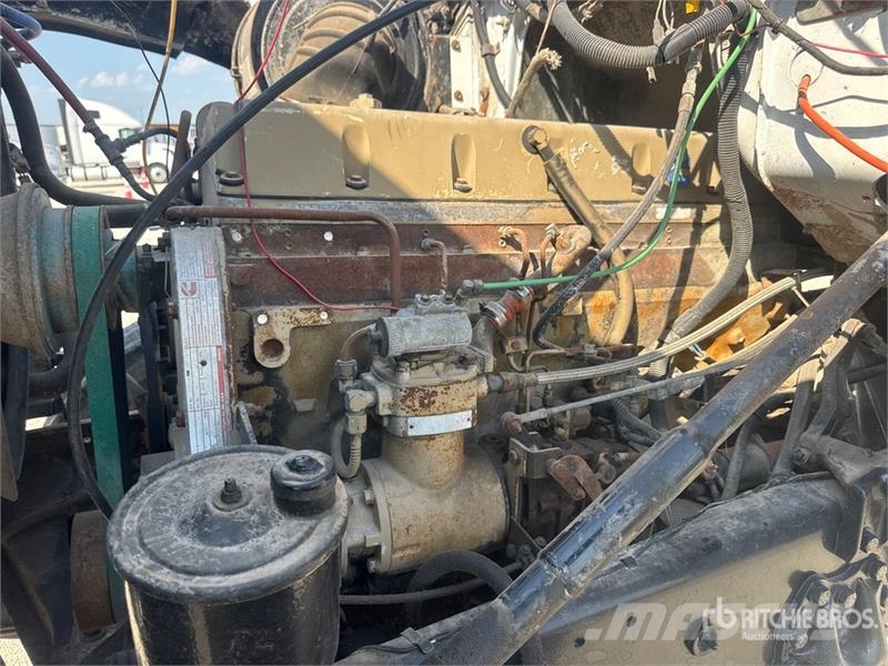 Ford L9000 Ūdens mašīnas
