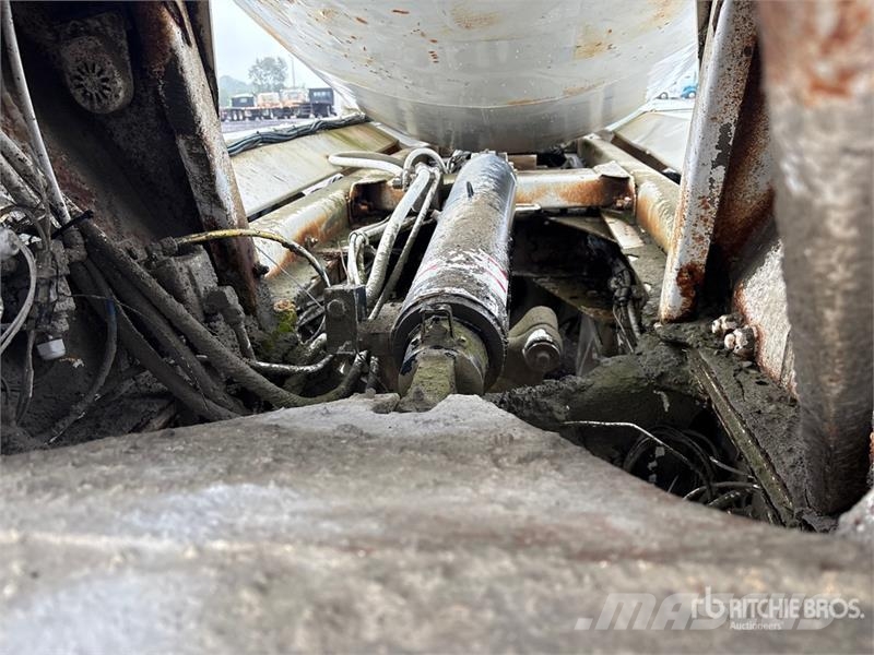 Ford LT9501 10x4 Mixer Truck Concrete trucks