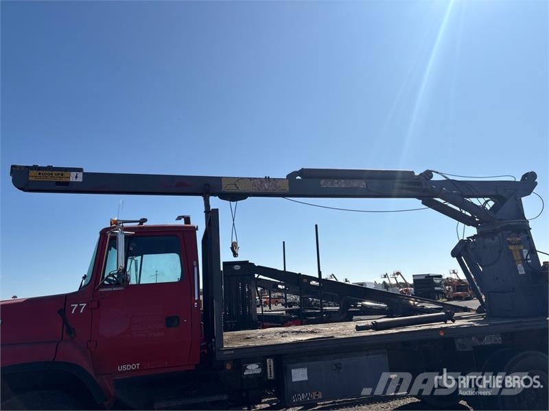 Ford LTS9000 Crane trucks