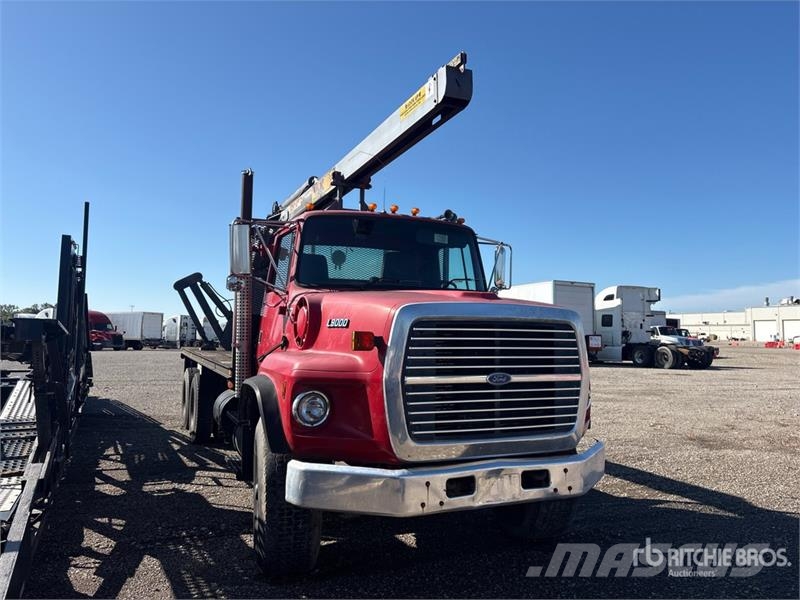 Ford LTS9000 Crane trucks