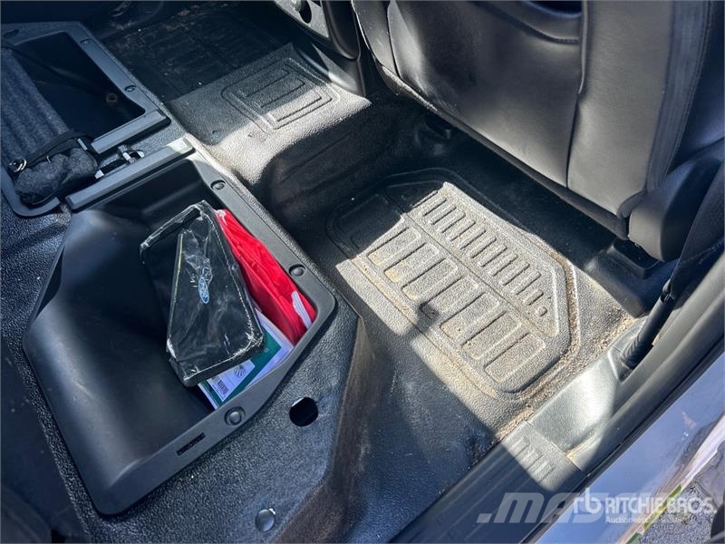 Ford Ranger Inne