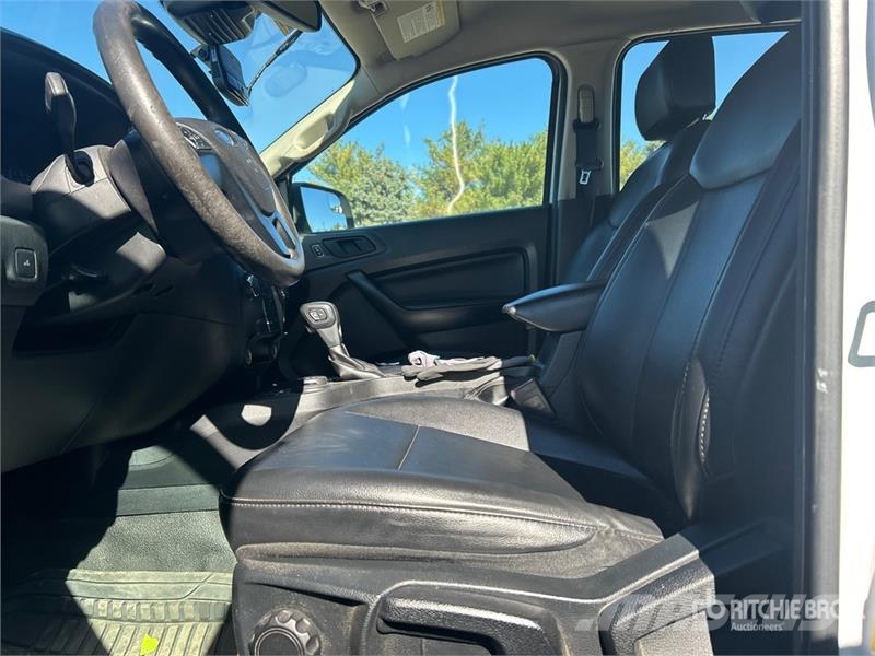 Ford Ranger Inne