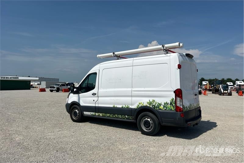 Ford Transit 150 Cargo Van Furgonetas /Furgón