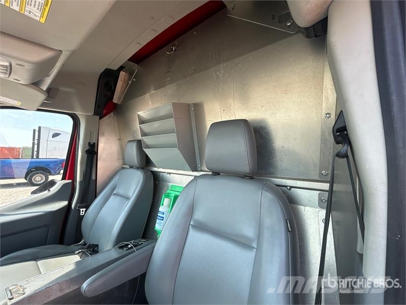 Ford Transit 150 Cargo Van Furgonetas /Furgón