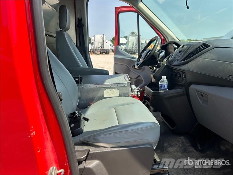 Ford Transit 150 Cargo Van Furgonetas /Furgón