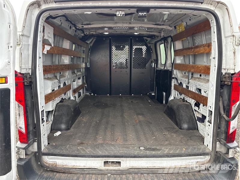 Ford Transit 250 Cargo Van Dostavna vozila / kombiji