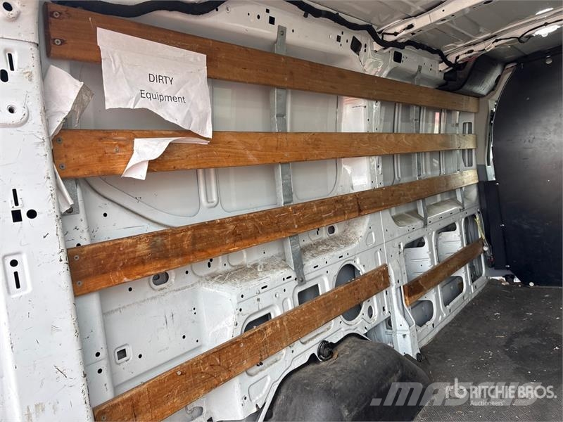 Ford Transit 250 Cargo Van Dostavna vozila / kombiji
