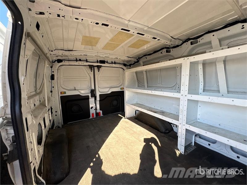 Ford Transit 250 Cargo Van Carrinhas de caixa fechada