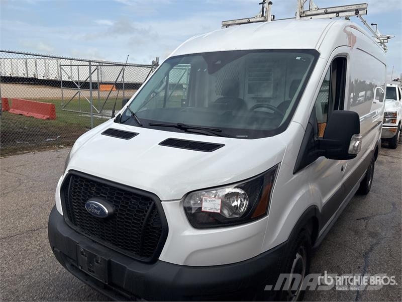 Ford Transit 250 Cargo Van 廂式貨物運輸車