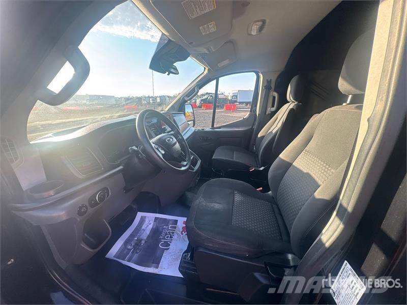 Ford Transit 250 Passenger Van Kaubikud