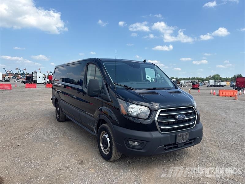 Ford Transit 250 Passenger Van Utilitara