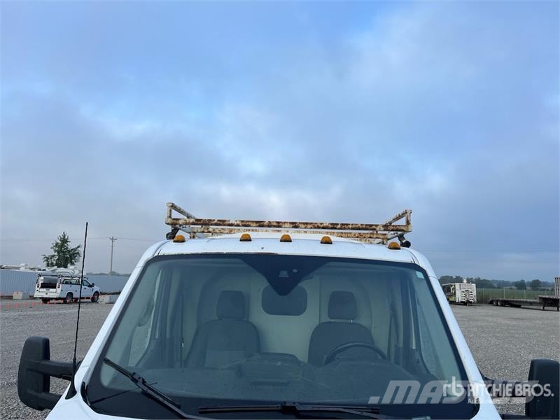 Ford Transit 350 4x2 Cargo Van Truck Furgons