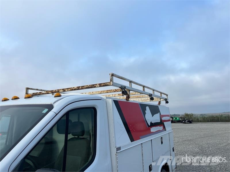 Ford Transit 350 4x2 Cargo Van Truck Furgons