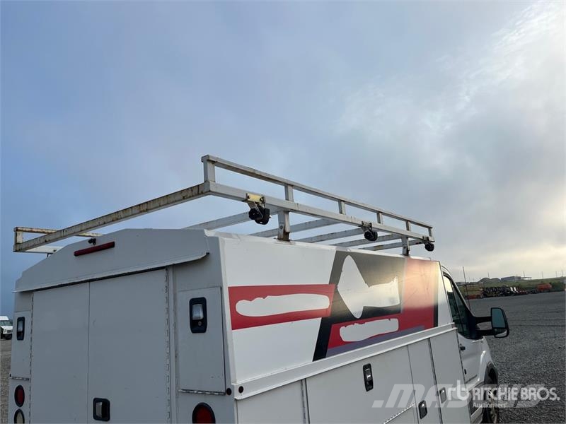 Ford Transit 350 4x2 Cargo Van Truck Furgons