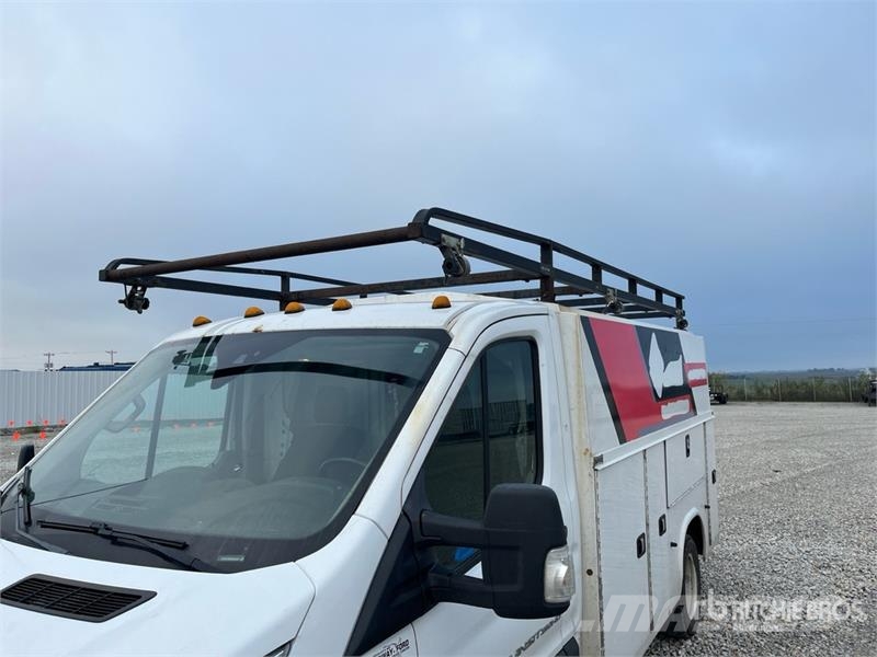 Ford Transit 350 4x2 Cargo Van Truck Furgons
