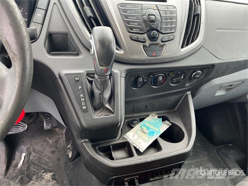 Ford Transit 350 4x2 Utility Truck Carrinhas de caixa fechada