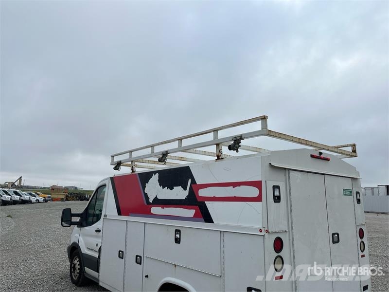Ford Transit 350 4x2 Utility Truck Pick up/Dropside