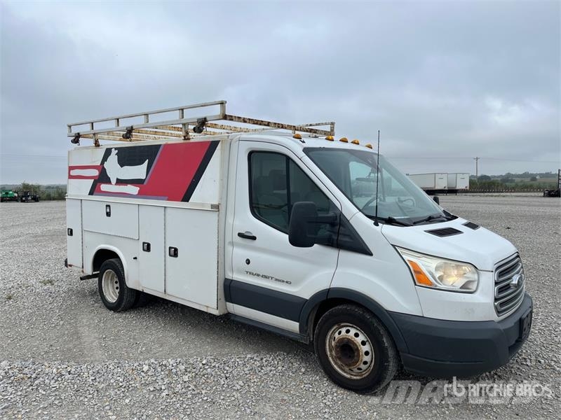 Ford Transit 350 4x2 Utility Truck Pick up/Dropside