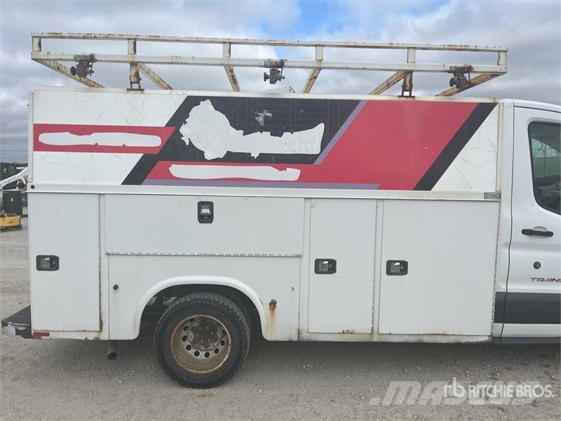 Ford Transit 350 4x2 Utility Vehicle 全地形车