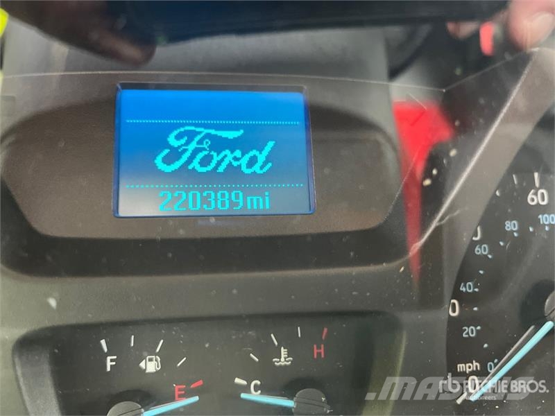 Ford Transit 350 4x2 Utility Truck Carrinhas de caixa fechada