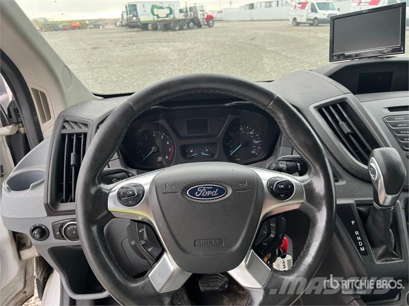 Ford Transit 350 4x2 Utility Truck Vieglais kravas automobilis/izkraušana no sāniem