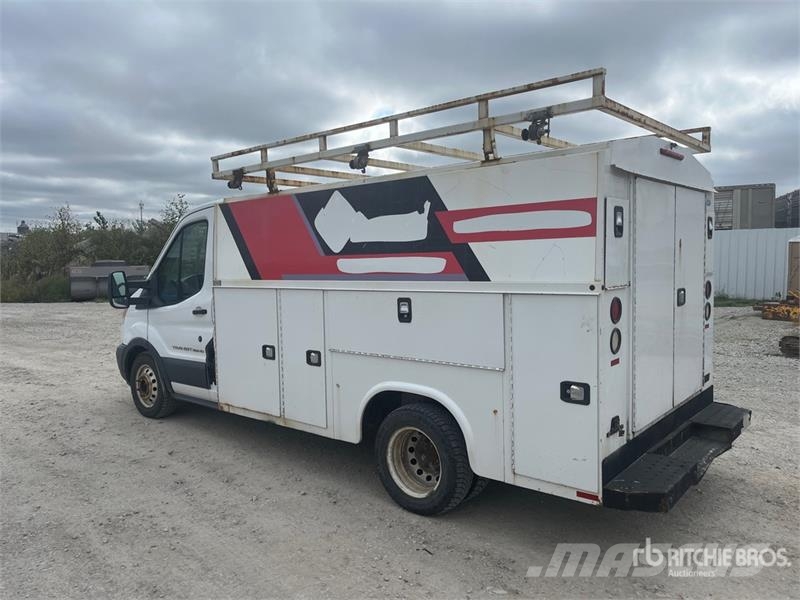 Ford Transit 350 4x2 Utility Vehicle 全地形车