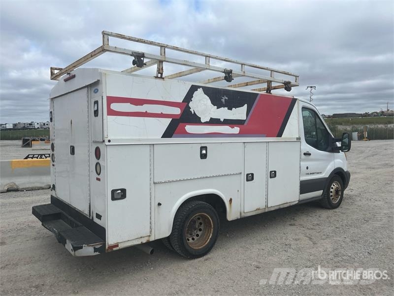 Ford Transit 350 4x2 Utility Vehicle 全地形车