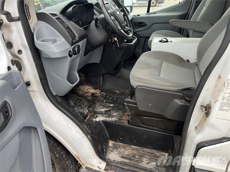 Ford Transit 350 4x2 Utility Truck Vieglais kravas automobilis/izkraušana no sāniem
