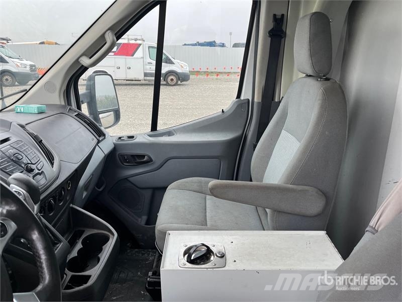 Ford Transit 350 4x2 Utility Truck Vieglais kravas automobilis/izkraušana no sāniem