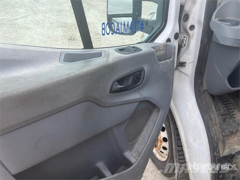Ford Transit 350 4x2 Utility Vehicle 全地形车