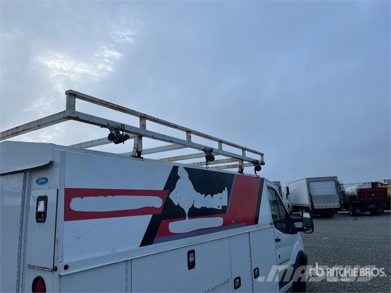 Ford Transit 350 4x2 Utility Truck Vieglais kravas automobilis/izkraušana no sāniem