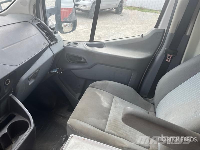 Ford Transit 350 4x2 Utility Vehicle 全地形车