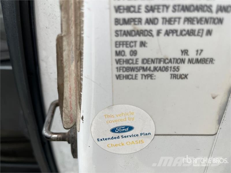 Ford Transit 350 4x2 Utility Truck Carrinhas de caixa fechada