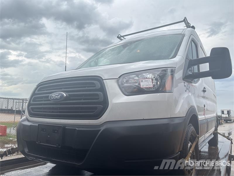 Ford Transit 350 Cargo Van 廂式貨物運輸車