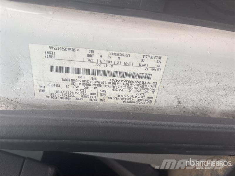 Ford Transit 350 Cargo Van 廂式貨物運輸車