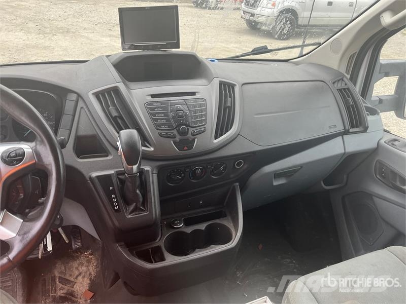 Ford Transit 350 Utility Truck Pick up/Dropside