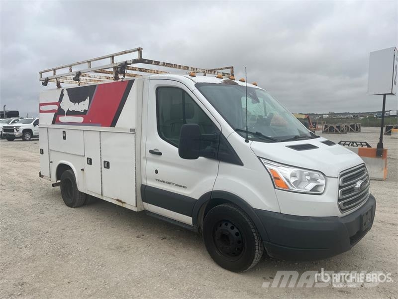 Ford Transit 350 Utility Truck Pick up/Dropside