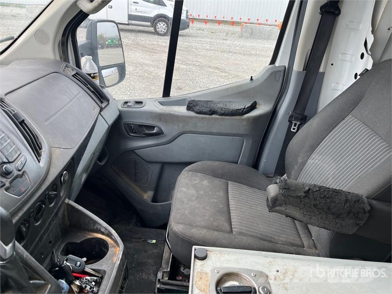 Ford Transit 350 Utility Truck Kofferaufbau