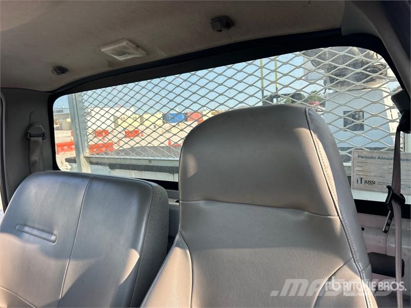 Ford Versalift VN55I-05 55 ft on Ford F-750 XL 4x2 Buc Teherautóra szerelt emelők és állványok