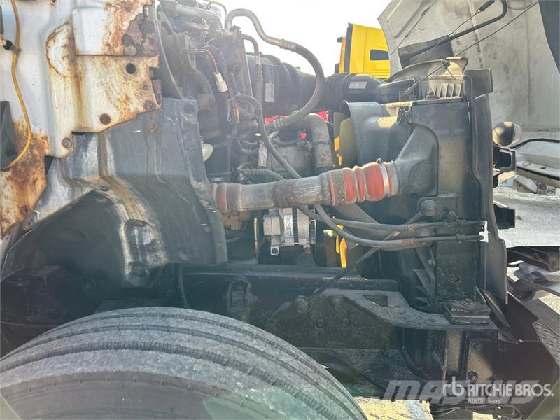 Ford Versalift VN55I-05 55 ft on Ford F-750 XL 4x2 Buc Teherautóra szerelt emelők és állványok