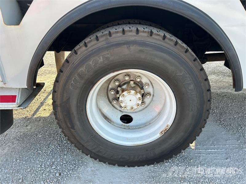 Ford Versalift VN55I-05 55 ft on Ford F-750 XL 4x2 Buc Teherautóra szerelt emelők és állványok