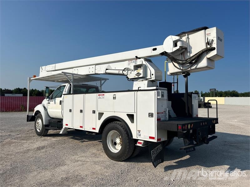 Ford Versalift VN55I-05 55 ft on Ford F-750 XL 4x2 Buc Teherautóra szerelt emelők és állványok